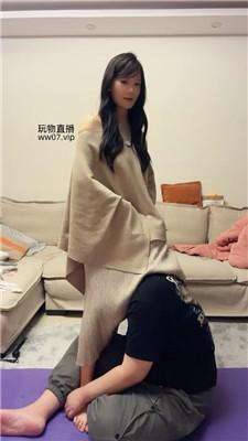 【埋汰】玉足脚下踩健身教练【上】 bf50938