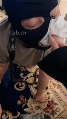 【美女祖宗】脚底崇拜者-运动鞋白棉袜