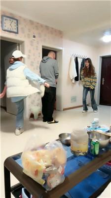 【锅盖导演】双S学生主-暴揍猥琐老师狗 JS250328-2