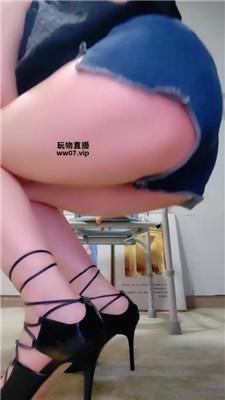 【魔鬼天使】窒息高跟    250413-11