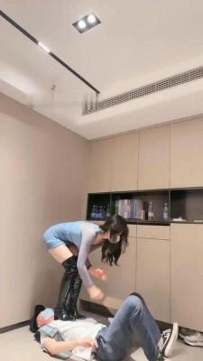 【调教视频】【禾未】暴力虐废物代驾-长靴+高跟-踢跺裆/踩踏深喉