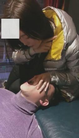 【VIVI】酒吧臭棉袜跺死贱狗