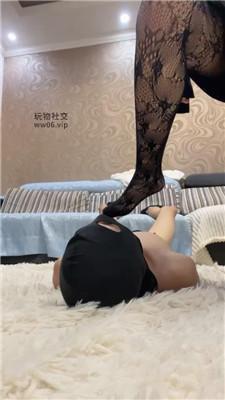 【小菀】黑网袜踩虐瘦骚狗 bf49265