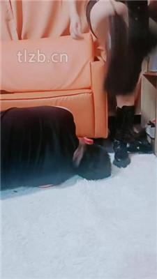 【依然】白袜塞嘴长靴暴力踢踹