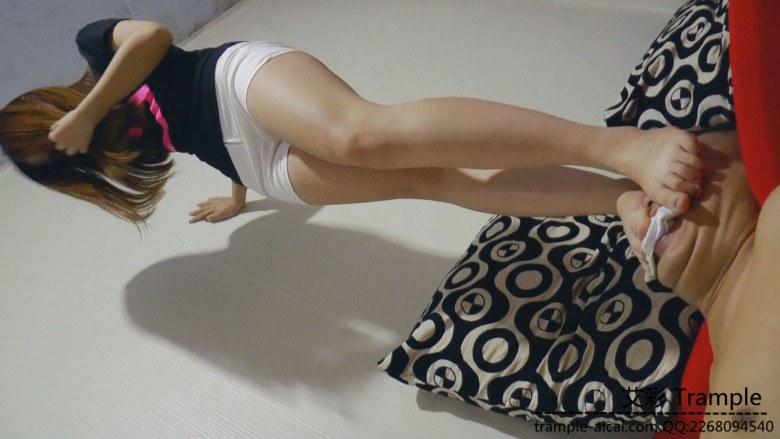 【PSLZ】踢裆踩踏“哑巴”狗