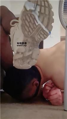 【叶子】小白鞋高跟+脏鞋底踩踏喂食 JS250308-38