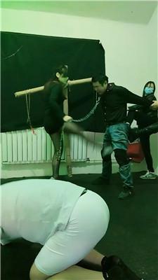 【鸿运】多女王-圈内聚会群调【双视角版】 JS250401-7