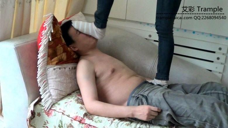 黑冰臭条纹袜子虐奴