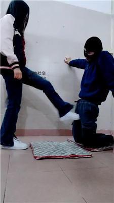 【Nubias】小白鞋踢踹-鞭打耳光  JS250320-4