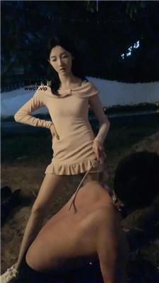 【千千】超美艺校女神-户外遛狗 bf51352