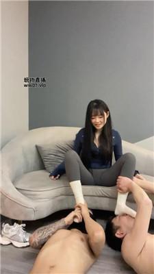 【婉纱】健身后原味鞋袜虐兄弟奴 bf51100