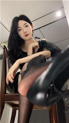 【千千】吊带丝裸足口水    250218-14