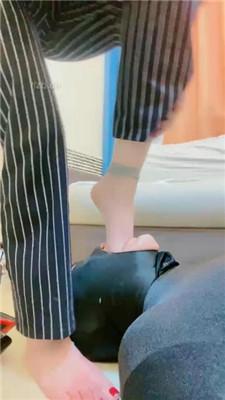 【高傲】臭脚极限插嘴/赏赐圣水