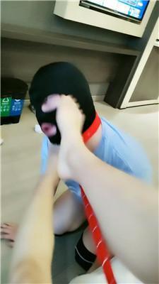 【苏州彤彤】美甲店小妹的脚下奴 JS250304-13