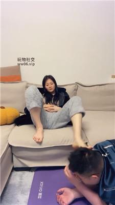 【埋汰】玉足跳踩/脚丫恋足狂舔 JS250111-1