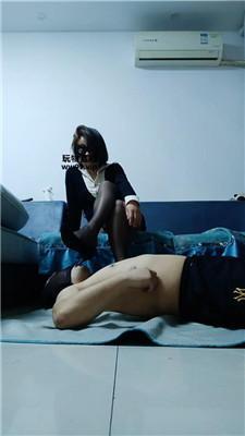 【樊儿】高跟黑丝全体重踩踏 JS250417-5