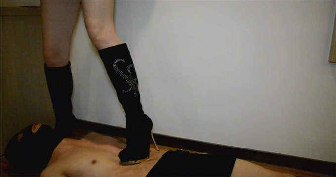 『奴隶岛』—冷酷高跟靴踩踏、语言羞辱 『奴隶岛』—冷酷高跟靴踩踏、语言羞辱