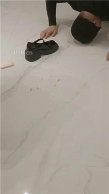 【小殿下】雪地靴践踏抖M家奴