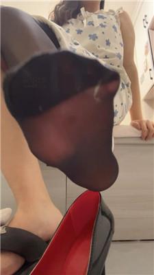 【璐璐sama】贱狗进来上贡    250113-12