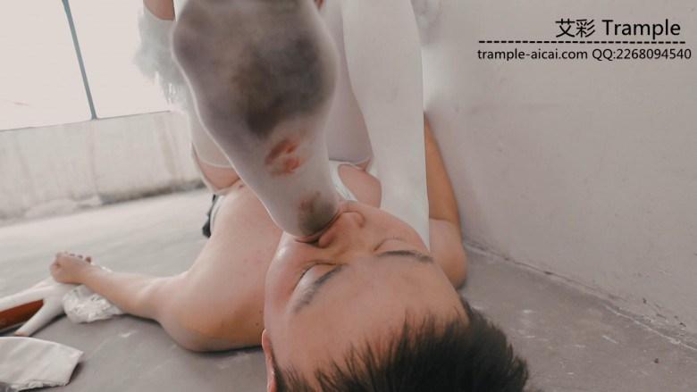 〖H.P.L栖心之栈〗—采萱残忍欺凌流浪汉