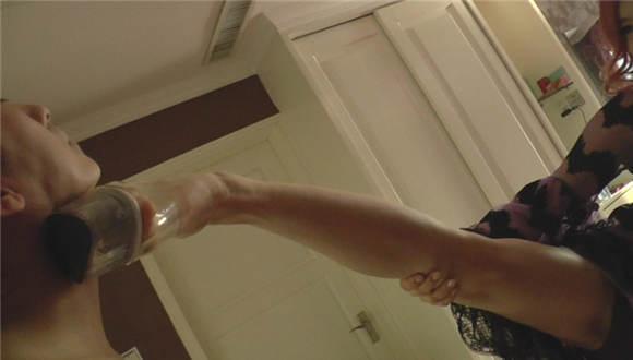 踹爆膀胱 踢碎脾脏 踩烂前列腺 再踢破狗头