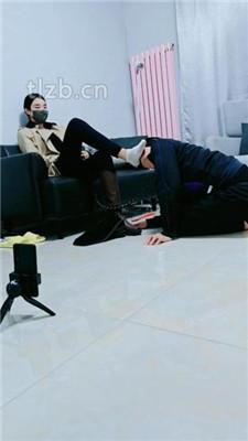 【文文文文】双S素人-跪舔脏鞋底/长靴踩狗/闻鞋【双视角版】