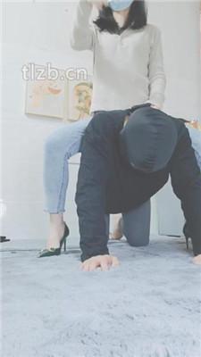 【云儿公主】骑马爬行/脚插嘴/提档