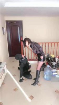 【高傲】胯下辱/重度鞭打/长靴美腿虐杀/口水吐脸