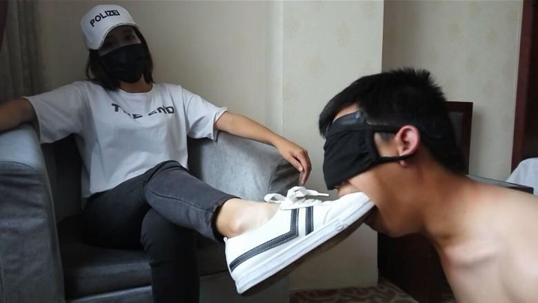 鸽宝原创酒店暴力调教19岁高中生