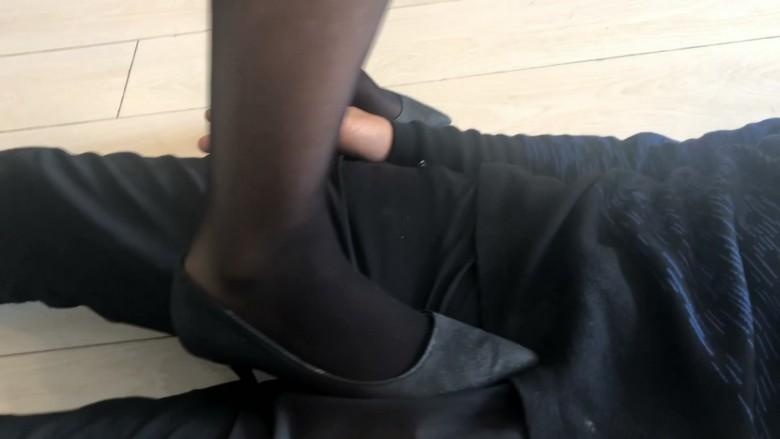 女职员羞辱经理