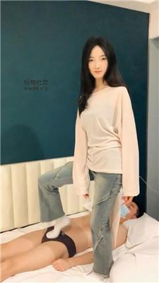 【千千】双S-高跟+小白鞋+白袜全体重踩踏 bf49371