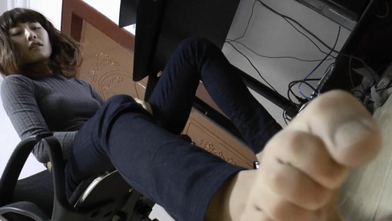 黑冰女王 第一人称裸足浓痰粗口羞辱