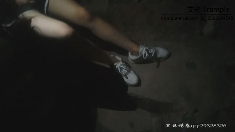 健身达人欣欣的裸足秀