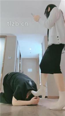 【妮蔻】短靴女神碾压踩/胯下辱/清理脏鞋/深喉/黑船袜捂脸