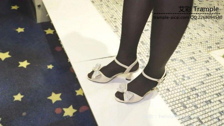 销售文员穿原味黑丝坐脸窒息