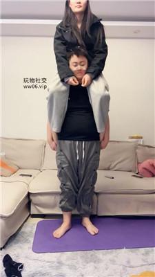 【埋汰】健身女教练惩罚猥琐学员 JS250220-2