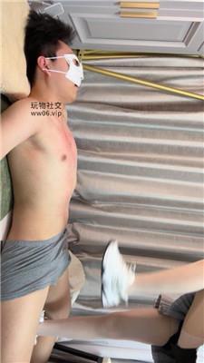 【丫丫】运动鞋肉丝全体重踩踏 bf49204