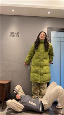 【狗哥】路边开发系列-肉丝脚捂脸/踩踏 bf50543