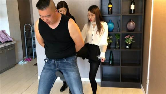 内衣贼？！找死！！