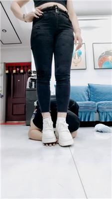 【李老师】运动鞋白袜踩踏【双视角版】 JS250325-29