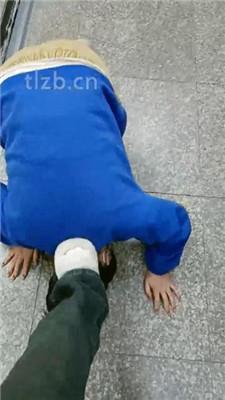 【爱可呀】母畜-遛狗爬行/舔毛拖鞋/舔素人长靴/闻棉袜