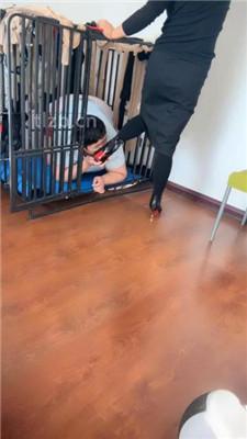 【冰色】家奴清理脏鞋底