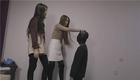 南一和小贝双人组暴踹家奴（独家发布版本）