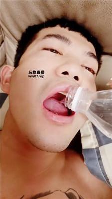 【七奶奶】舔女友的脚丫 JS250323-31