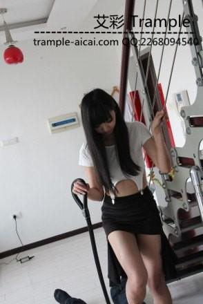 平面模特超级小美女Yui 嫩脚踩踏 踩喉咙遛狗