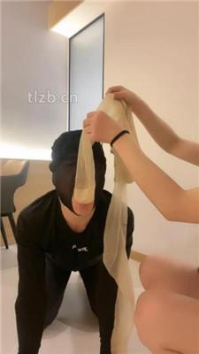 【毛绒月亮】吃丝袜喝圣水/闻超臭雪地靴白袜