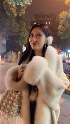 【素人挖掘机】车内调-高跟肉丝美腿虐 bf49655