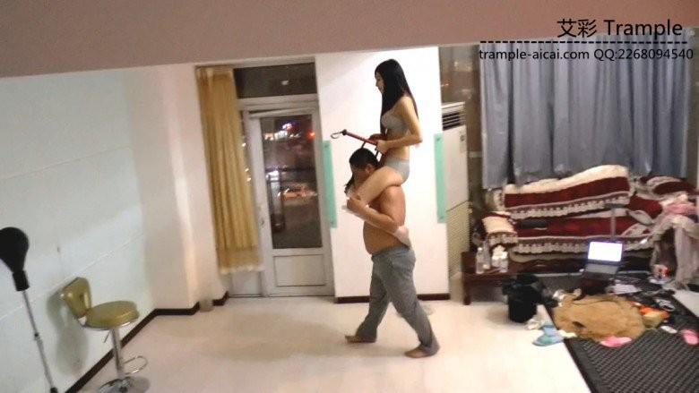 黑冰女神比基尼白丝坐脸骑马