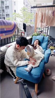 【南月女神】白袜踩踏-阳台下跪伺候 JS250218-1