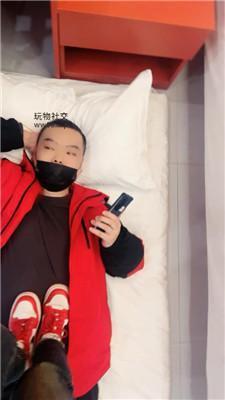 【莹莹】AJ脏鞋白袜踩踏地毯M JS250221-8